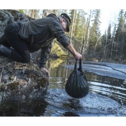 Mit dem Savotta Wassersack überall Wasser holen