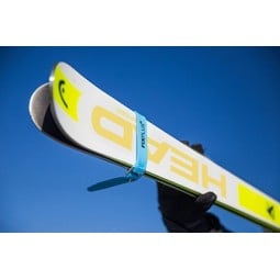 Fixplus Spannband 35 cm Beispiel als Skibefestigung