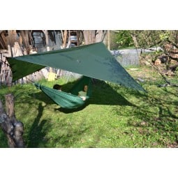 Ticket To The Moon Fullmoon Hammock Tarp aufgespannt