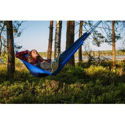 Amazonas Silk Traveller Leichthängematte - Relaxen in Skandinaviens Wäldern