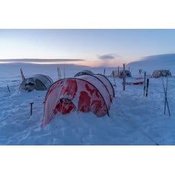 Hilleberg Keron 4 Zelt Rot im frostigen Einsatz