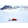 Hilleberg Nallo 3 Zelt im Schnee aufgebaut