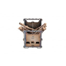 Keith Titanium Backpacking Wood Stove gefüllt mit Holz