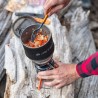 Jetboil MiniMo Kochsystem beim Kochvorgang