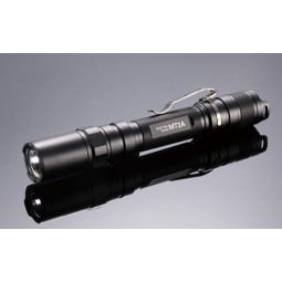 NiteCore LED MT2A Taschenlampe mit befestigtem Gürtelclip