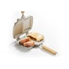 Snow Peak Tramezzino Sandwich Maker mit Sandwich darin