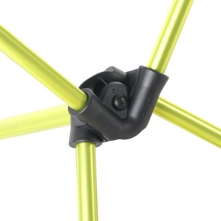 Helinox Chair Zero Highback Grau mit gelbem Gestänge und robusten Verbindungsstücken