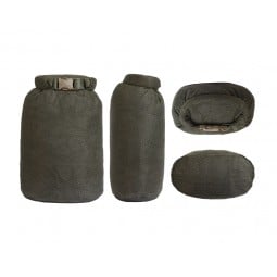 Savotta Rolltop Stuffsack Mesh Frontal- und Seitenansicht und ovaler Grundriss