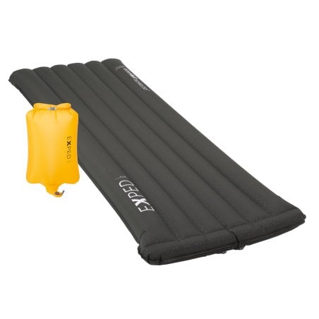 Exped Dura 8R Isomatte M liegend mit Pumpsack