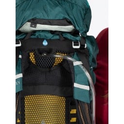 Eja 38 Rucksack Damen mit Trinkschlauchausgang hinter dem Tragesystem