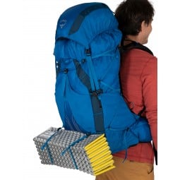 Osprey Exos 48 Rucksack mit Gurtbändern zur Befestigung von Isomatten auf der Außenseite