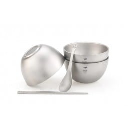 Titanium Doublewall Bowl 850 ml Bodenansicht und angerichtet mit Zubehör (nicht enthalten)