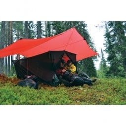 Hilleberg Mesh Box mit Tarp aufgebaut