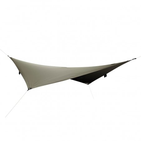 Tarp 3 TC Sonnensegel Aufbaubeispiel (Farbe abweichend)