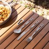 SilverAnt Titanium Cutlery Set 3 Piece auf Tisch drapiert