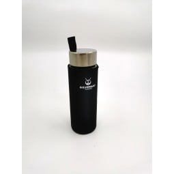 Titanium Water Bottle Doublewall in mitgelieferte Tasche gepackt