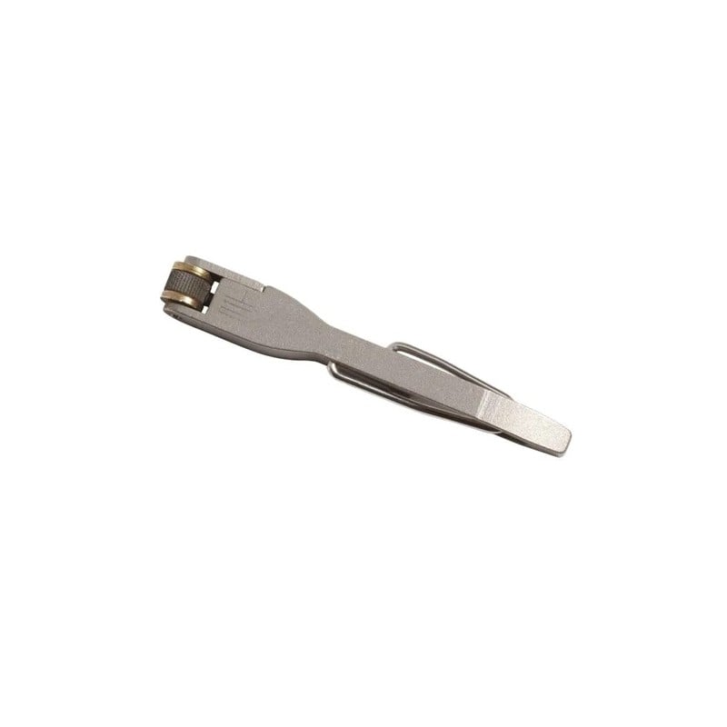 Vargo Titan Flint Lighter mit Feuerstein und kleinem Rädchen Vargo Titan Flint Lighter mit Feuerstein und kleinem Rädchen