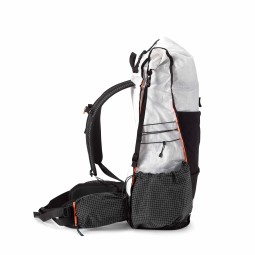 Hyperlite Mountain Gear Unbound 40 Rucksack mit seitlichen Kompressionsriemen und Seitentaschen