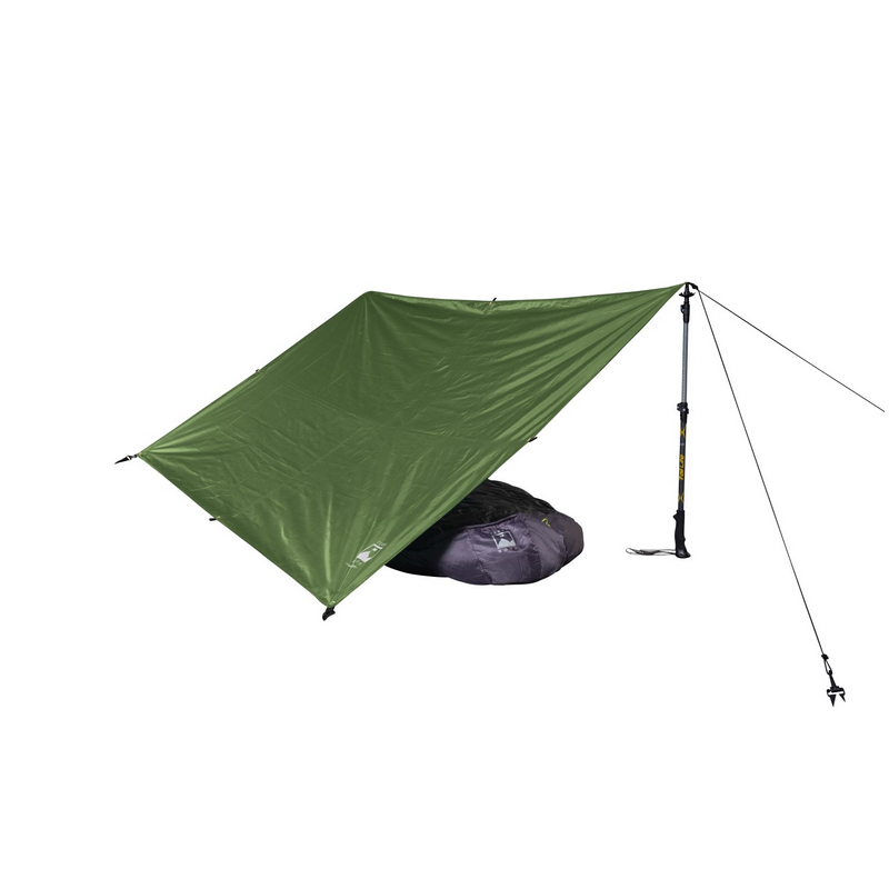Terra Nova Adventure Tarp 1 beispielhaft aufgebaut mit Biwaksack darunter Terra Nova Adventure Tarp 1 beispielhaft aufgebaut mit Biwaksack darunter