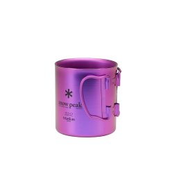 Snow Peak Titanium Double Wall Cup Lila mit eingeklappten Griffen