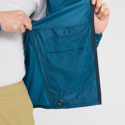 Montbell UL Stretch Wind Hooded Jacket mit integrierter Packtasche