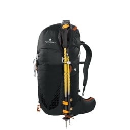 Ferrino Backpack Agile 25 mit Halterung für Trekkingstöcke