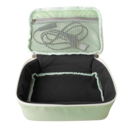 Tatonka SQZY Padded Pouch M Lighter Green Innensicht mit beispielhafter Füllung der oberen Tasche