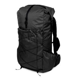Liteway Biggie Rucksack 65L black schräg von vorne betrachtet