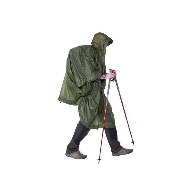 Exped Bivy Poncho UL mit Rucksack darunter Exped Bivy Poncho UL mit Rucksack darunter
