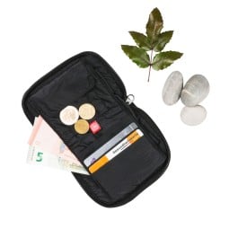 Tatonka Zip Money Box RFID B beispielhaft gefüllt