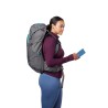 Gregory Jade 38 Rucksack Damen von Model getragen zur Größeneinschätzung