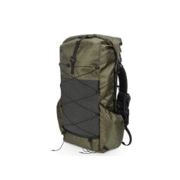 Liteway Gramless Rucksack Ecopak 35L von Vorne seitlich Oliv