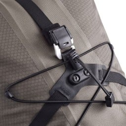 ORTLIEB Seat Pack QR Dark Sand Spannriemen und Bungeecord für zusätzliches Material