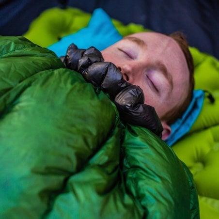 Enlightened Equipment Enigma Sleeping Quilt mit fest zugezogenem Saum