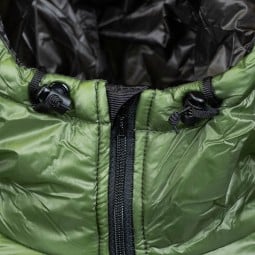 Detailansicht Kragen an der Enlightened Equipment Torrid Jacket