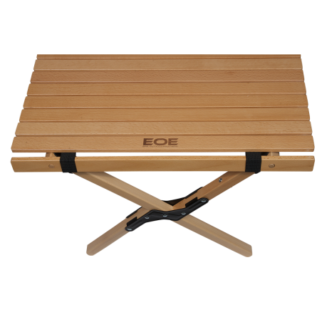 Dezentes Logo auf dem EOE Desch M Holz Campingtisch