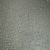 Detailansicht wasserfeste Oberfläche am Tasmanian Tiger Stuffbag 25 WPV Stone Grey Olive mit Wassertropfen