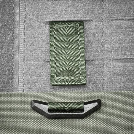 Detailansicht Befestigungsschlaufe der Tasmanian Tiger W-Pouch A5 WR Stone Grey Olive