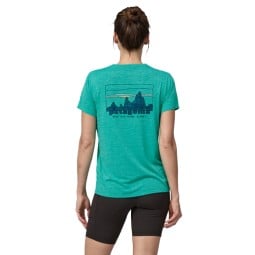 Rückseite Patagonia Capilene Cool Daily Graphic Shirt Damen in Gr. S beim Model Größe 175 cm