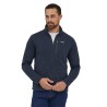Vorderseite Patagonia Better Sweater Fleece Jacket Oar Tan mit Modell in Gr. M bei 185 cm