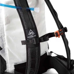 Hyperlite Mountain Gear Southwest 40 Rucksack black mit Halterung für Trinkschlauch am Schultergurt