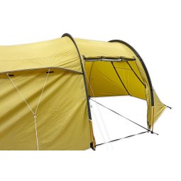 Rejka Antao 4 Camp Zelt mit komplett geöffnetem Seiteneingang