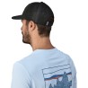 Patagonia P-6 Logo Trucker Hat Black beispielhaft getragen Rückseite