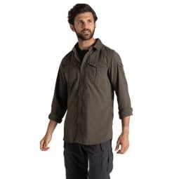 Craghoppers NosiLife Adventure Langarmshirt III Woodland Green von 185 cm großem Model in M getragen