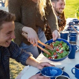 GSI Rakau Tongs Grillzange als Salatbesteck genutzt