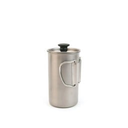 Snow Peak Titanium French Press mit eingeklappten Henkeln