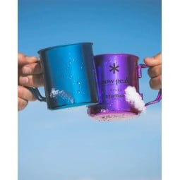 Snow Peak Ti-Single 450 Cup Eloxiert Titantasse im Einsatz