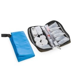 Liteway Washbag Ecopak beispielhaft mit Hygieneartikeln bepackt