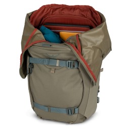Osprey Metron 22 Tagesrucksack Tan Concrete mit Reißverschluss am Hauptfach für große Öffnung