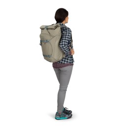 Osprey Metron 22 Tagesrucksack Tan Concrete im Einsatz